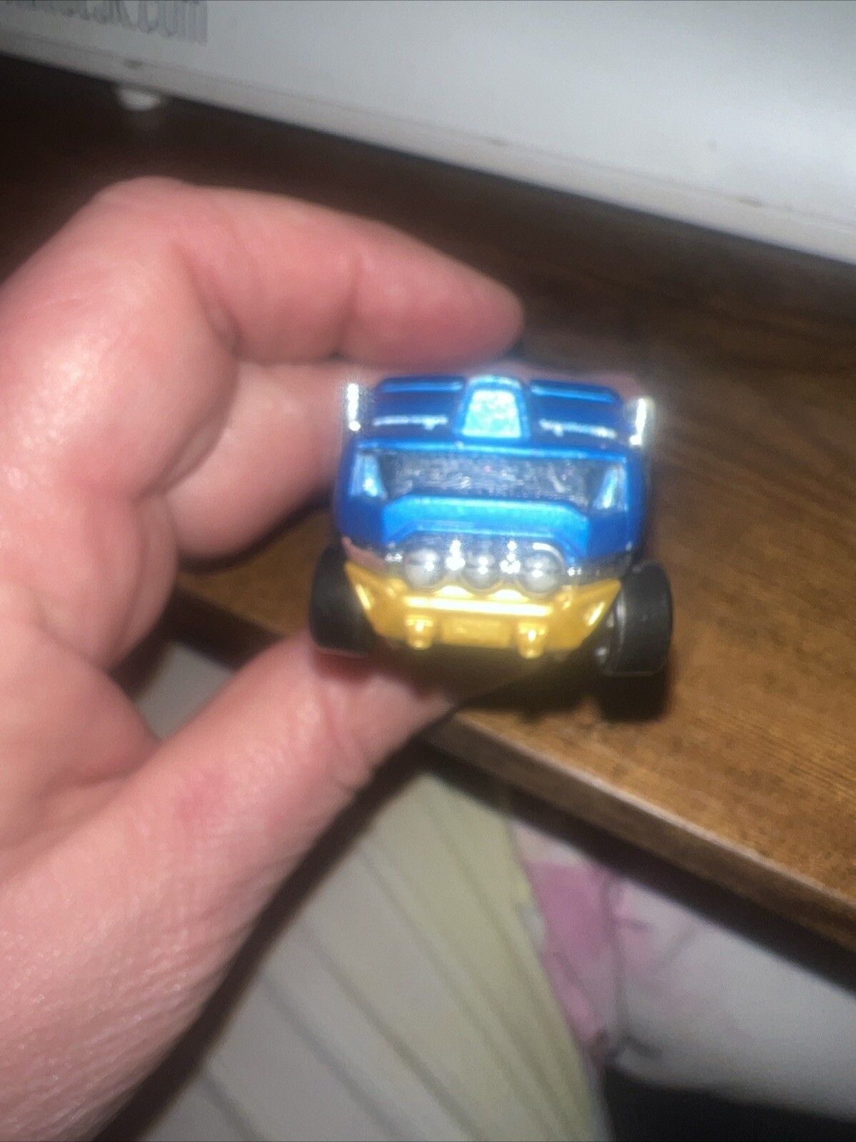 Picture 2 of 6