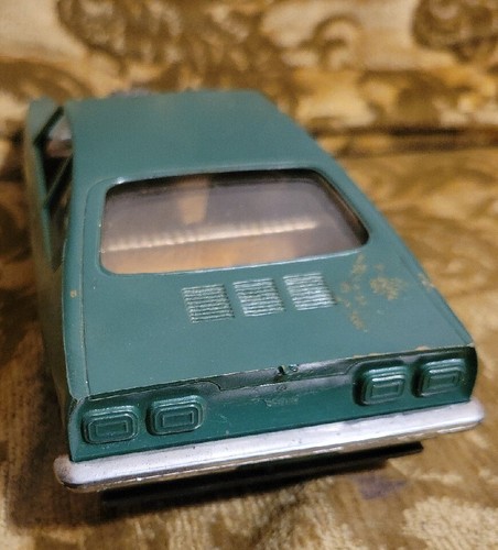 Chevy Vega Vintage Lindberg scala 1/64 verde - Foto 5 di 7