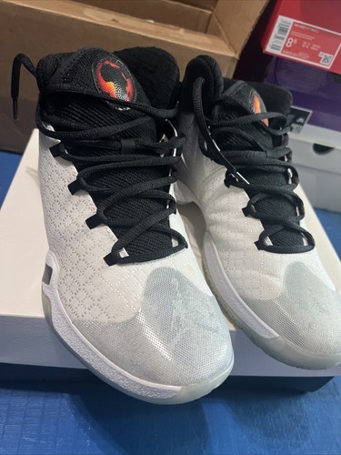 Size 8 - Jordan 30 White Wolf Grey 2016 - Picture 2 of 10