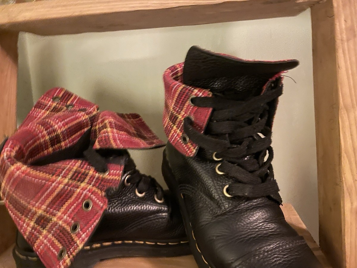 dr martens amilita UK