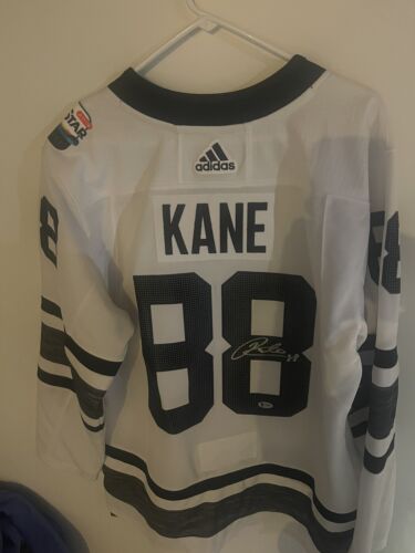 AUTHENTIC AUTOGRAPHED 2019 PATRICK KANE NHL ALL STAR GAME JERSEY BECKETT COA - Picture 1 of 6