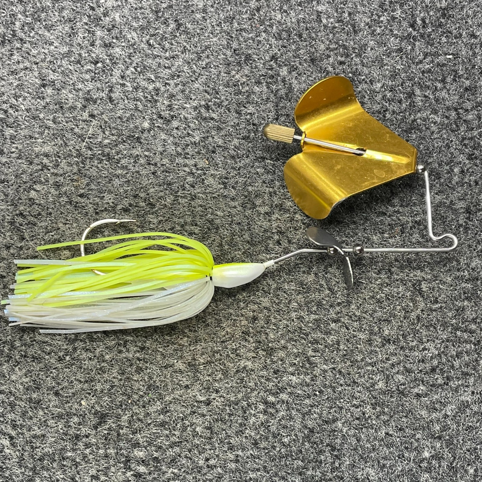 Jackall Firecracker Buzzbait Clacking Fishing Lure - Chart Back Pearl - Image 1