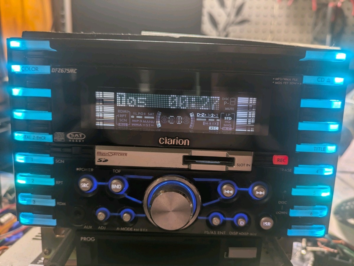 Clarion CDプレーヤー AM/FMラジオ s-l1200.jpg