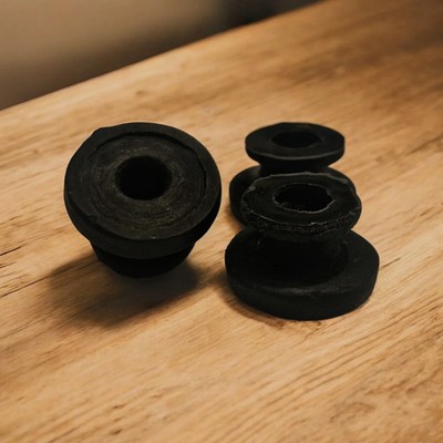 Meteor Replacement Typewriter Feet (4 ea)