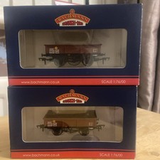 BACHMANN 00 GAUGE - 37-355C - 13T STEEL SAND TIPPLER WAGON BR BAUXITE X2