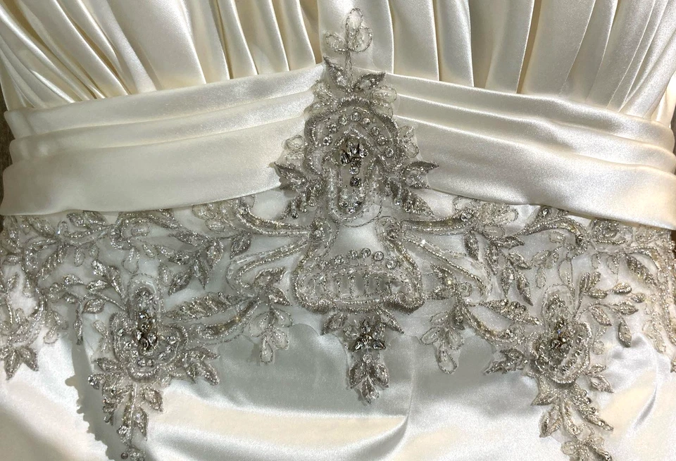 Casablanca White Soft Satin Embroidered Strapless Wedding Dress Gown Size 18 - Image 3 of 4