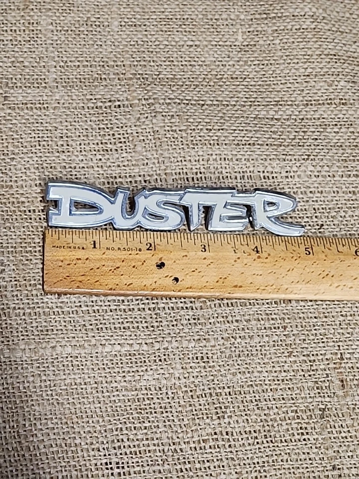 Guardabarros emblema plumero Plymouth vintage fabricante de equipos originales parte 46430 1972-1976 3680304 Foto 2 de 4