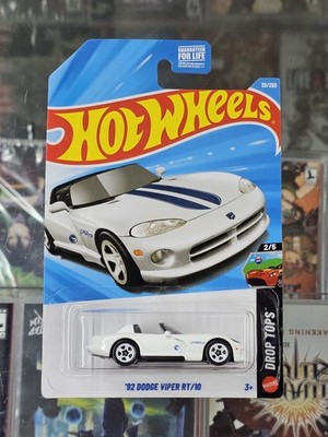 Hot Wheels 2026 '92 Dodge Viper RT/10 Treasure Hunt Stone White 29