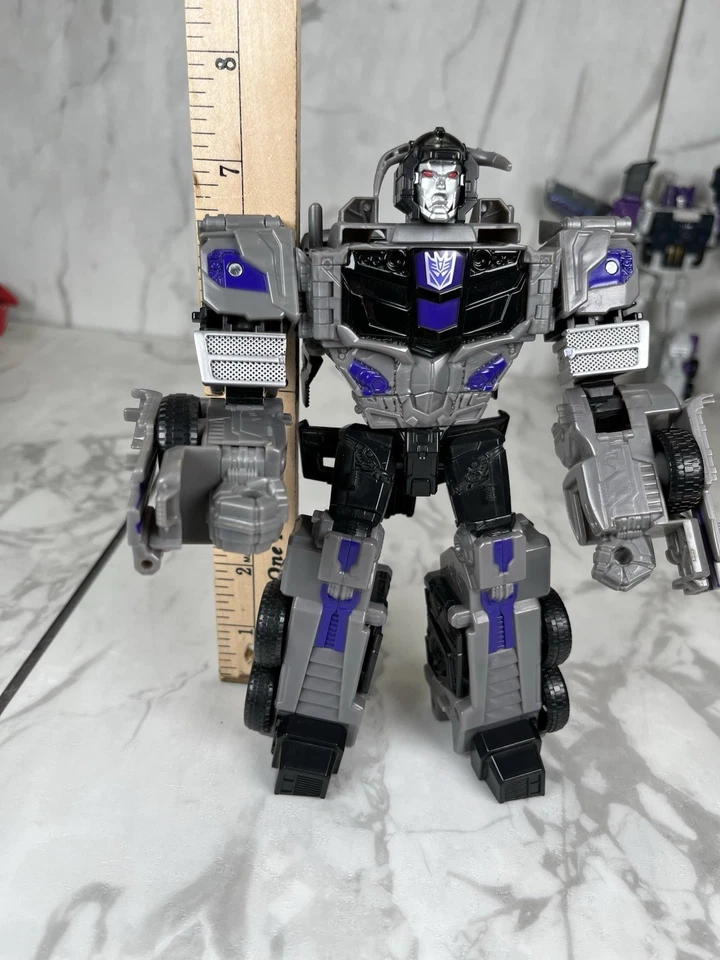 Transformers Mix Lot Of 8 Action Figures- Deformation Hasbro- No Accessories - Image 4 of 4