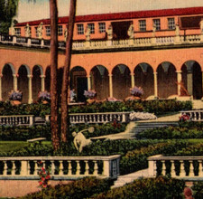 Vintage Postcard Linen Corner Court Ringling Art Museum Sarasota Florida FL Flag