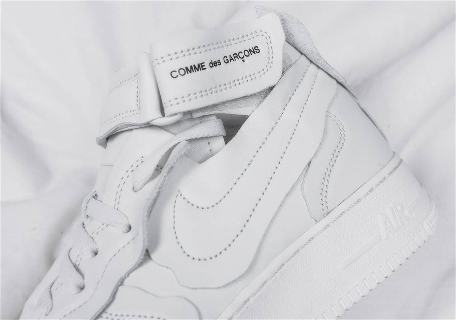 Size 8.5 - Nike Air Force 1 Mid x Comme 