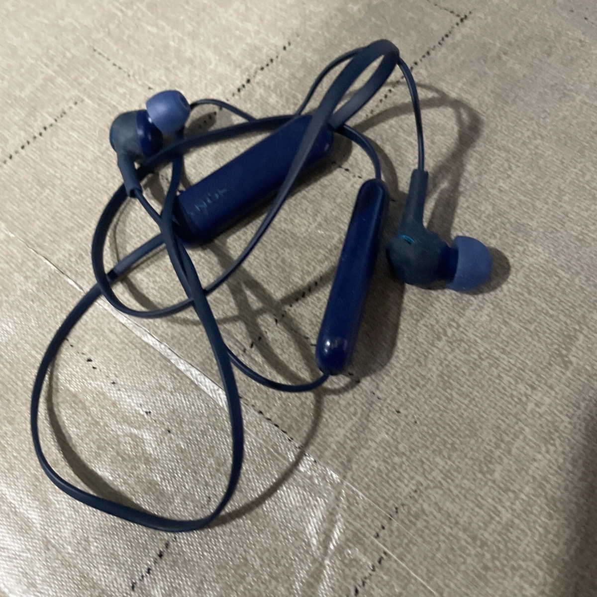 Sony WI XB400 Extra Bass Wireless In Ear Headphones With Mic Bluetooth BLUE