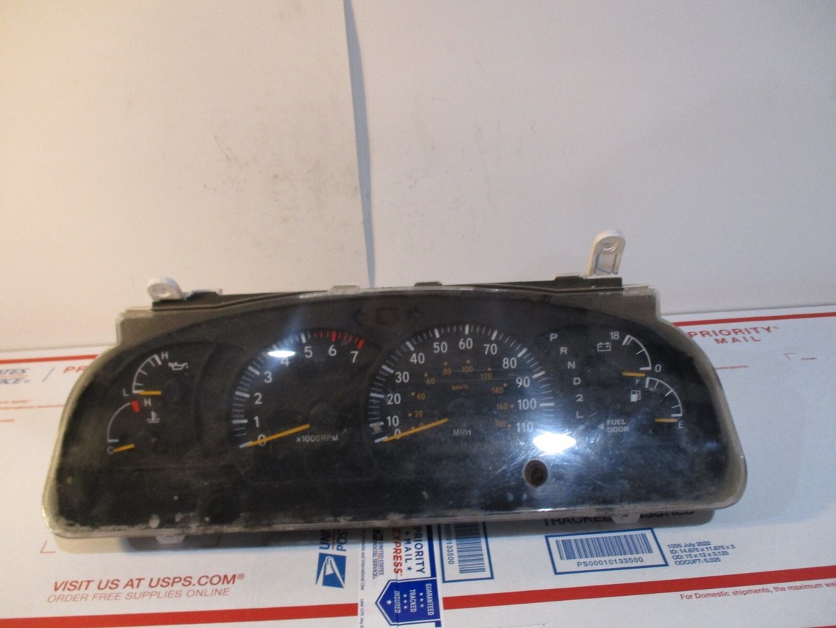 2003 2004 Toyota Tundra Instrument Cluster Speedometer OEM 83800