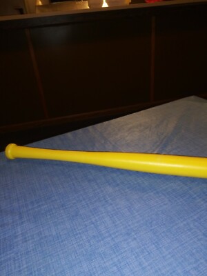 vintage Yellow Official Wiffle Bat Made In U.S.A. 31.5