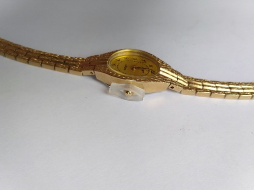 Hermoso reloj de pulsera clásico de cuarzo SU Luch 1656A. SU/USSR. 1992 enchapado en oro - Imagen 5 de 9