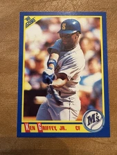 1990 Score - Ken Griffey Jr #560 ERROR - Blue Dot