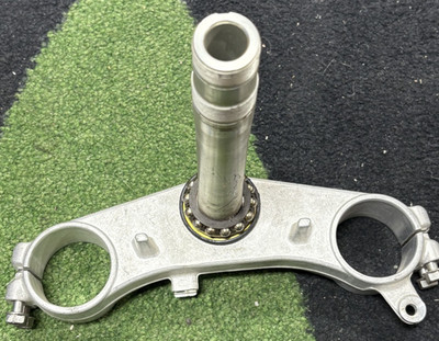 51410-40F10 OEM SUZUKI 04 GSX-R1000 BOTM FR ''T'' CLAMP  PLUS THE BOTM BRNG & RACE