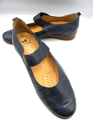 MEPHISTO Steel Blue Cutout Leather Mary Jane Flats Size US 7 Display