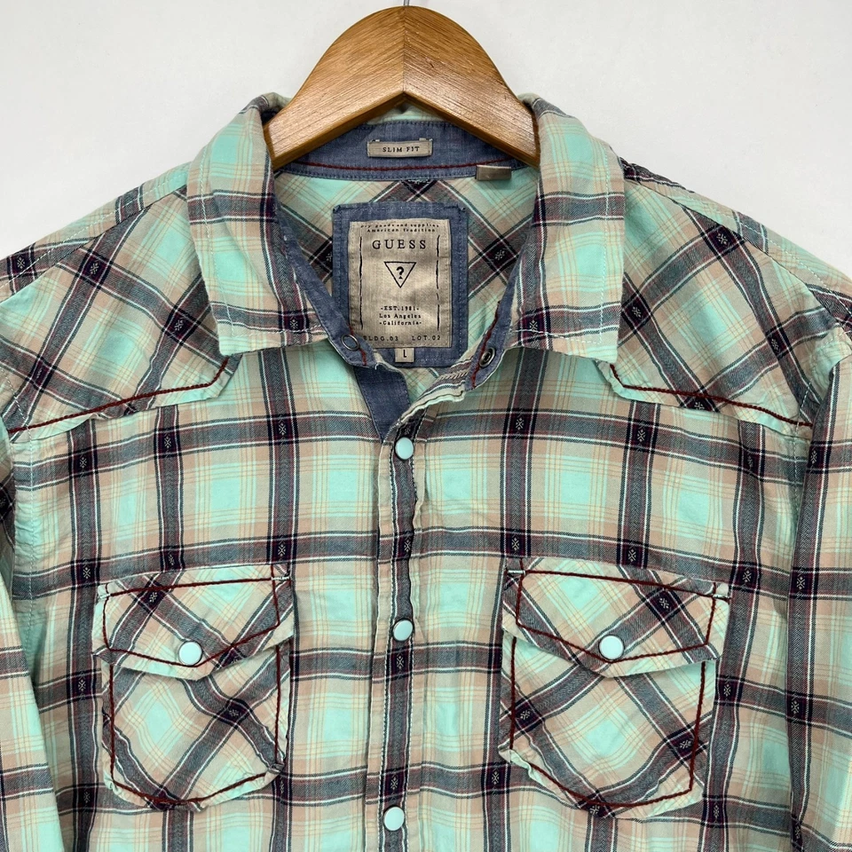 Guess Long Sleeve Pearl Snap Shirt Men's Size L Green Aztec Tribal Print Western - Image 4 of 4