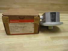 Honeywell C6045D 1050 1 Air/Gas Pressure Switch C6045D10501
