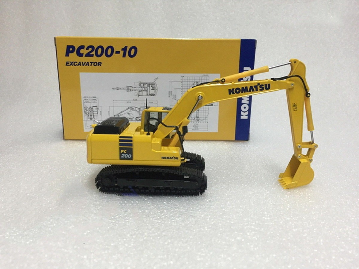 Komatsu PC200-10 Excavator 1/50 Scale DieCast Model New in