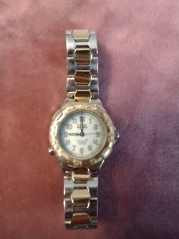Guess Indeglo Vitage 1990's watch