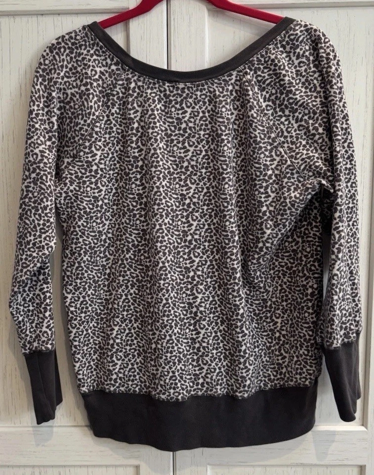 VICTORIA'S SECRET Mujer Talla Grande Dos Piezas Ropa de Dormir Conjunto Gris Estampado Leopardo Foto 3 de 4