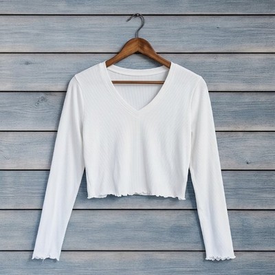 Urban Rebel Top Cropped Junior Medium Long Sleeve V-Neck White  T-Shirt Preppy