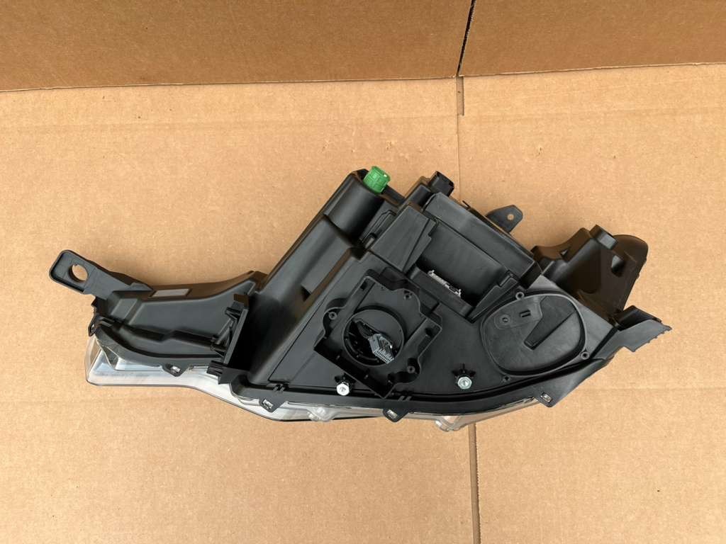 2017 2018 2019 2020 Maserati Levante LH + RH Headlight HID Mint! NON AFS