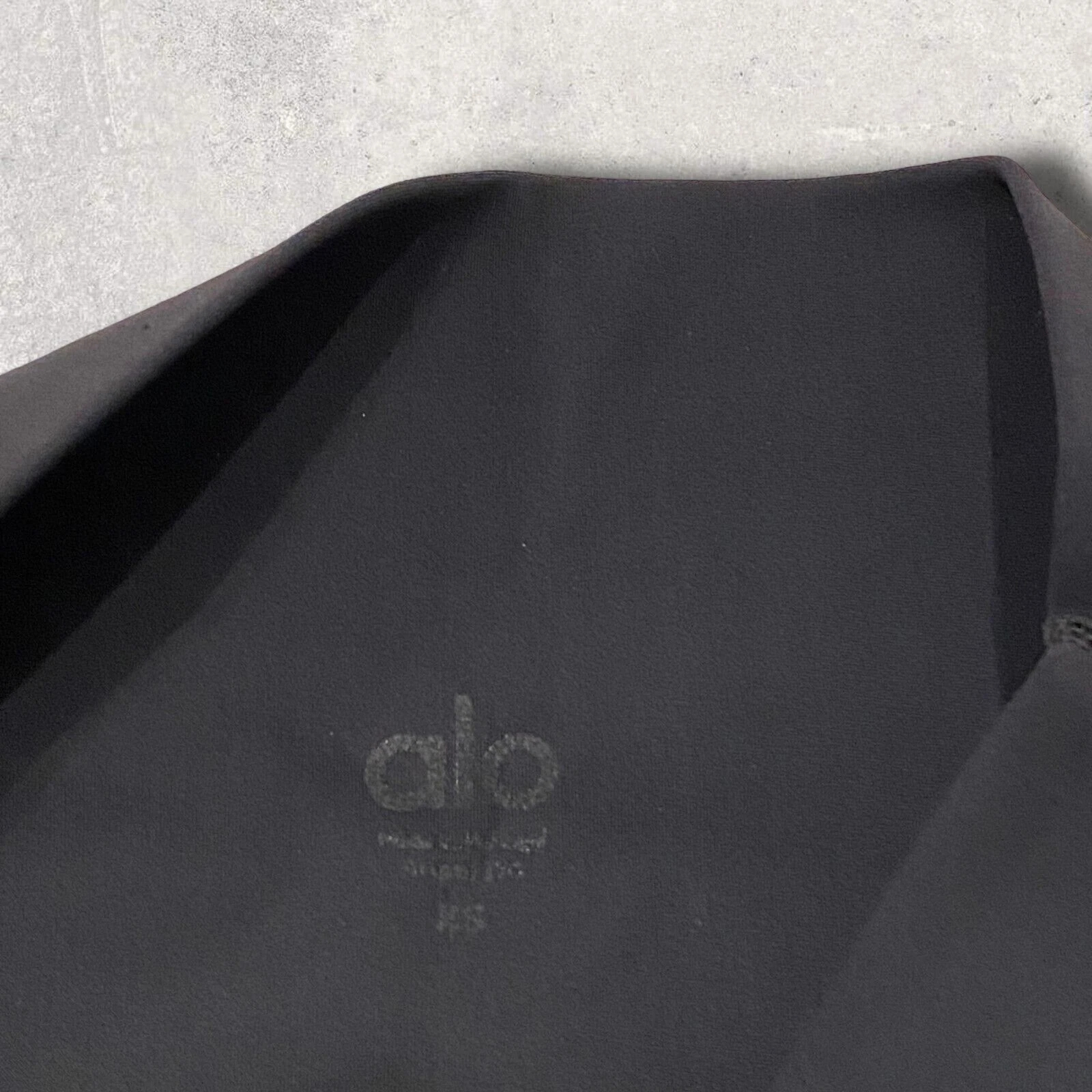 alo-yoga high waisted ripped warrior leggings