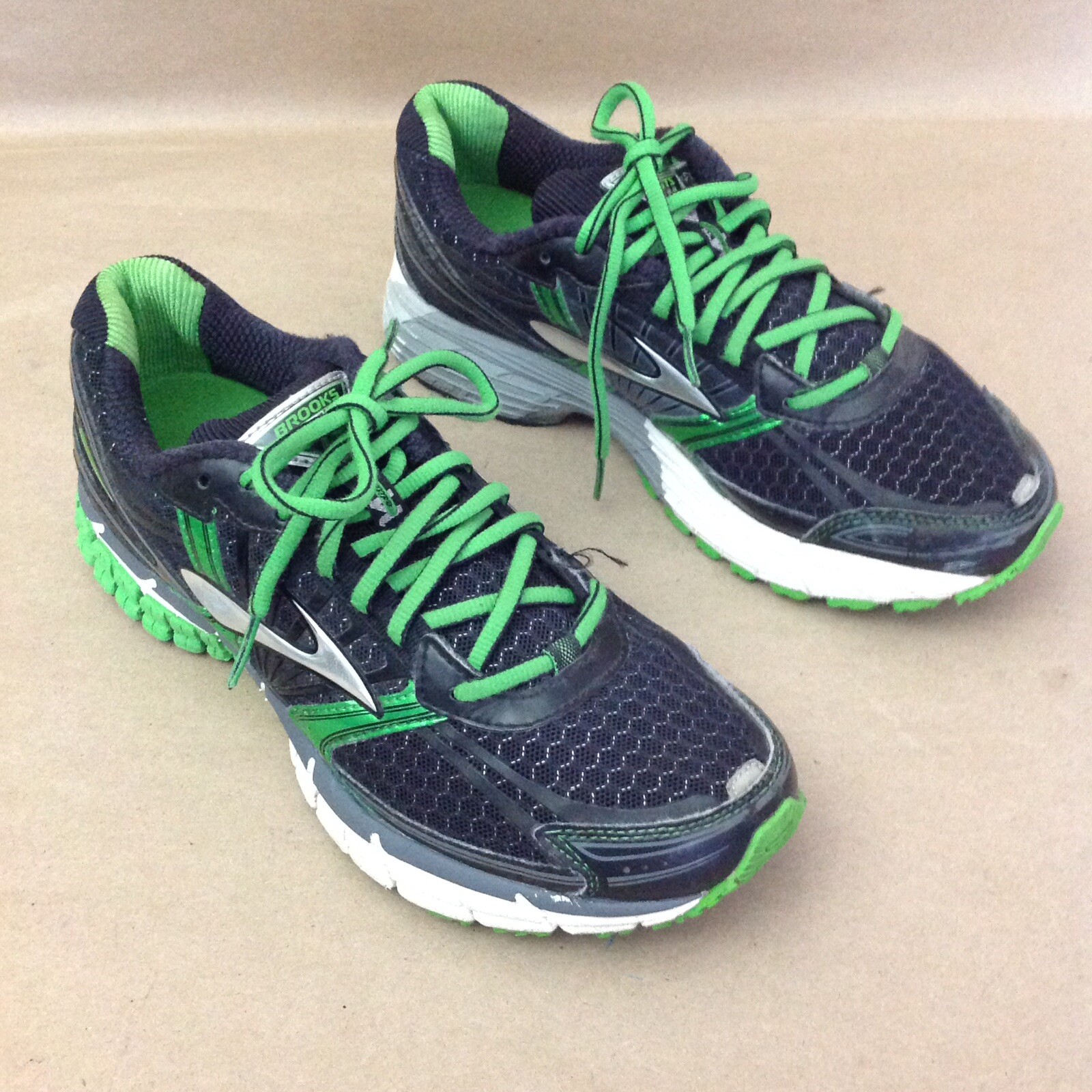 brooks adrenaline gts 14 mens green