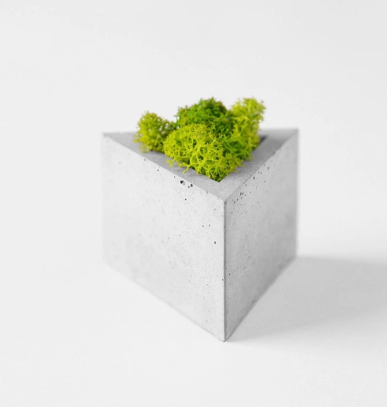 Pot of concrete