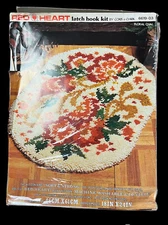 RED HEART LATCH HOOK KIT FLORAL OVAL 18” x 24” VINTAGE NEW 6619-03 FREE SHIPPING