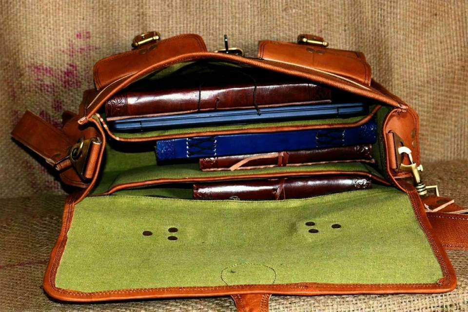 Maletín mensajero vintage de cuero genuino para computadora portátil bolso hecho a mano para hombre  Foto 3 de 4