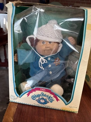 Cabbage Patch Kids 1985 Winton Jonathon Doll In Box With Birth Certificate