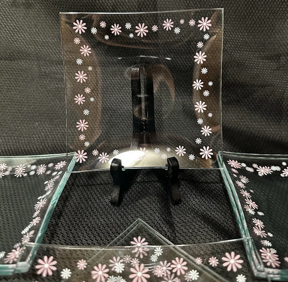 Pampered Chef 6” Daisy Dessert Glass Appetizer/ Snack Plates~Set Of 8~Retired - Image 3 of 4