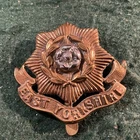 East Yorkshire Regiment Cap Badge. Bi metal. WW2.   PATINA.  db27