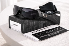 NEW Oakley Gascan Sunglasses Matte Black l Grey 03-473