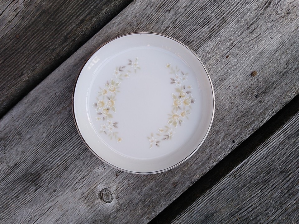 Lady Carolyn Fine China of Japan Coaster Yellow & White Floral Gray