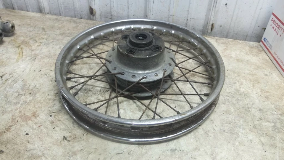 Llanta trasera Honda CD175 CD CB 175 CB175 Foto 2 de 4