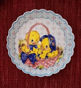 EASTER Mr Christmas Chicks Chickens in Basket Salad/Dessert Plate Scalloped 