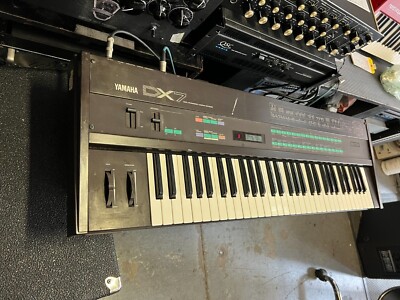 YAMAHA DX7 ピアノ 中古品 Original Yamaha DX7 Synthesizer 61 key keyboard DX7 Vintage