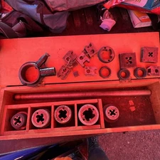 Nye no. 60 pipe threader tool With A Lot Extra