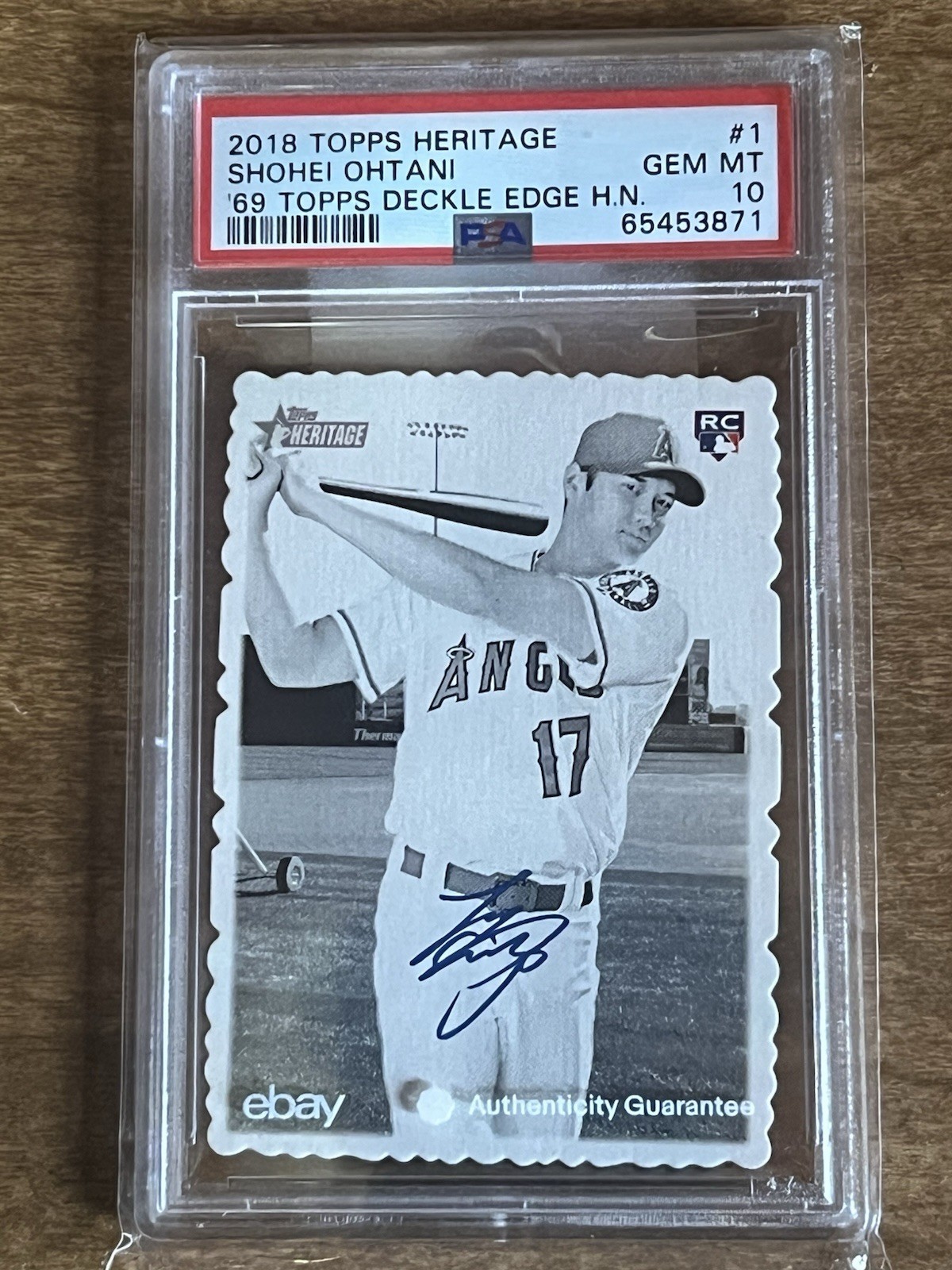 Topps 2018 Heritage Deckle Edge Shohei Ohtani #1 RC on card Auto PSA 10