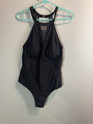 NWT Cupshe Women s one piece swimsuit Black Lace Backless Size 1X