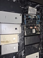 Lot of iPhone and Samsung phones for spare parts or repair