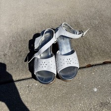 White Sandals Size 2 For Girls