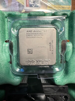 AMD Athlon 64 3000+ 1.8 GHz Processor ADA3000DIK4BI SOCKET 939 DESKTOP CPU 