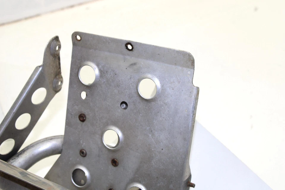 2005 Yamaha Rs векторный оригинальный правый ножной колодец подставка для ног 8FU-21970-01-00 SY102 - Изображение 2 из 4