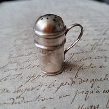 Pot Miniature en Argent Anglais Sterling XIXè Victorian Silver Pepper Pot